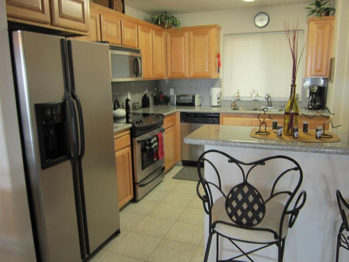 Amazing Seaview Spacious Condo With An Amazing View!!! Екстер'єр фото