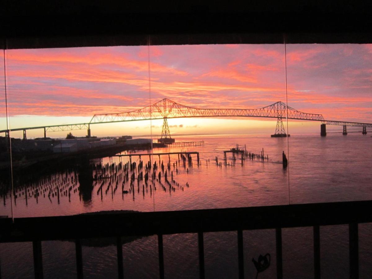 Amazing Seaview Spacious Condo With An Amazing View!!! Екстер'єр фото