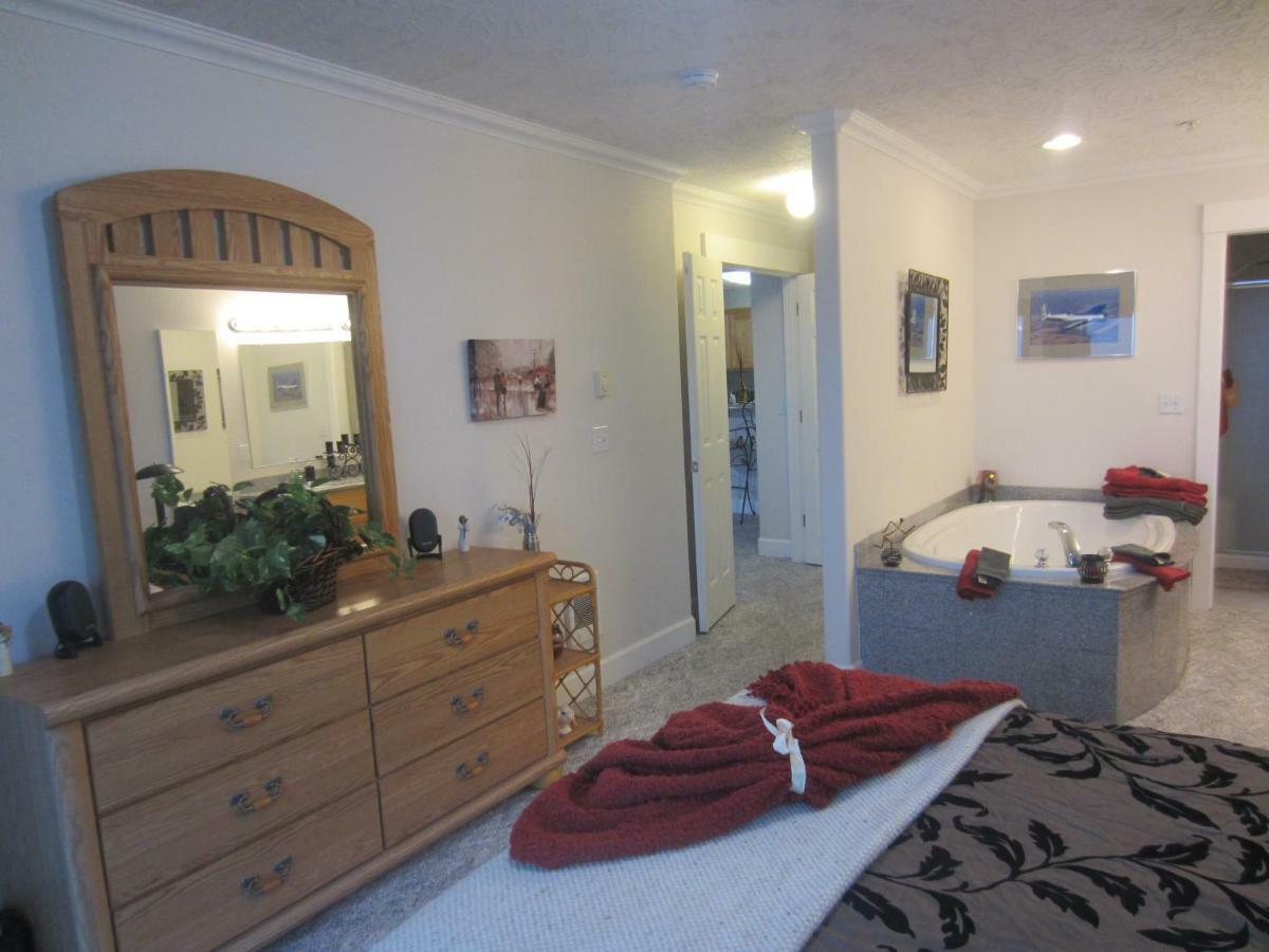 Amazing Seaview Spacious Condo With An Amazing View!!! Екстер'єр фото