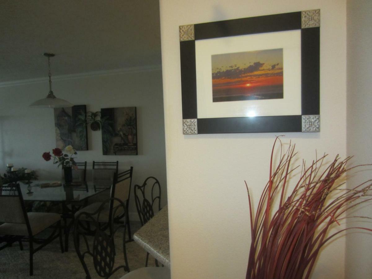 Amazing Seaview Spacious Condo With An Amazing View!!! Екстер'єр фото